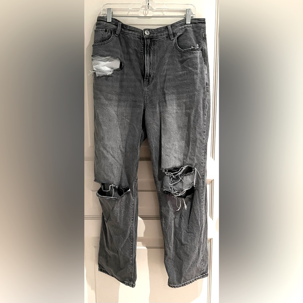 American Eagle Outfitters Jeans
Size: 18